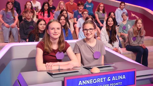 Erste Reihe-Kids Annegret und Alina