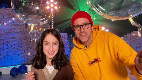 Ben und Pauline beim Dreh für das JESC Musikvideo | Rechte: KiKA / Torben Hagenau